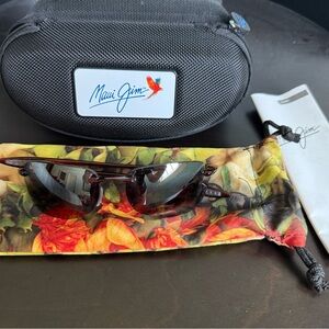 *Like New* Maui Jim Sunglasses with Case